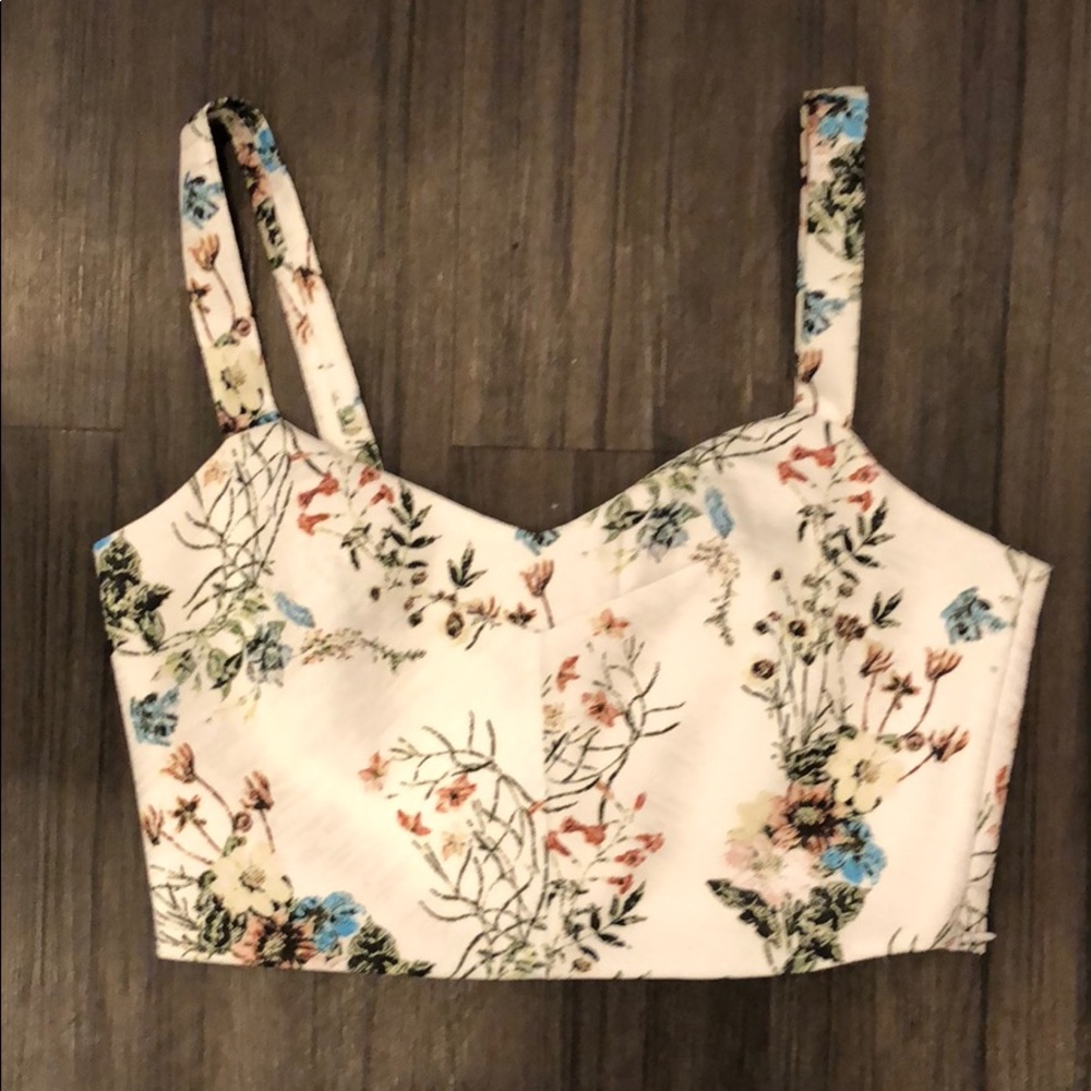 NWT LUCY PARIS Floral Crop Top